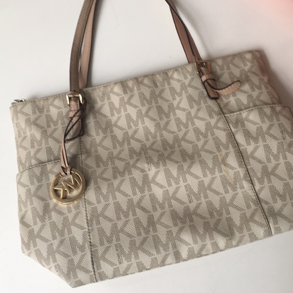 Michael Kors Handbags - Michael Kors tote bag